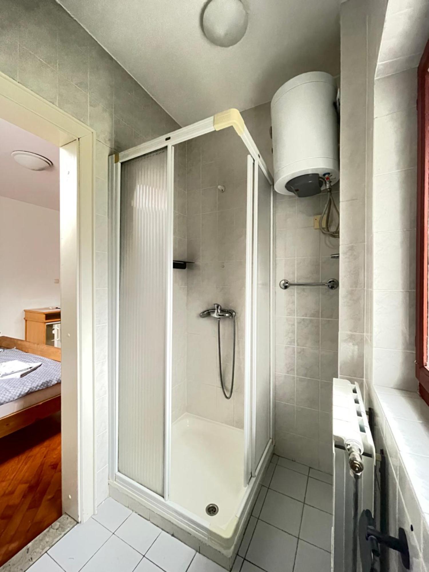 Gostisce Barbara Hotel อิดริยา ภายนอก รูปภาพ